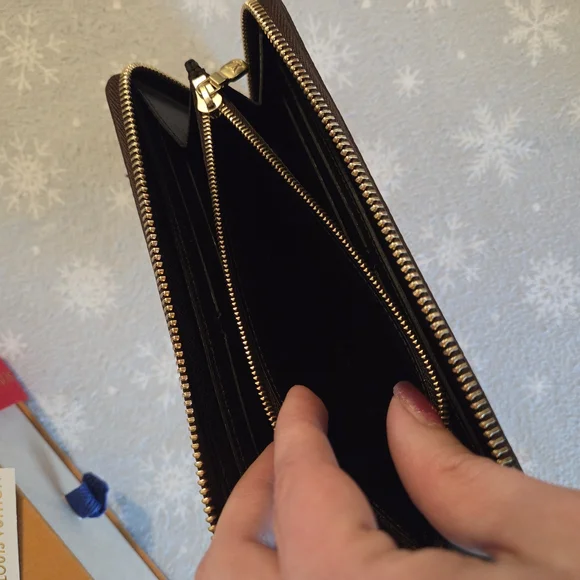 Louis Vuitton Reverse Monogram Clémence Wallet - Picture 10 of 10